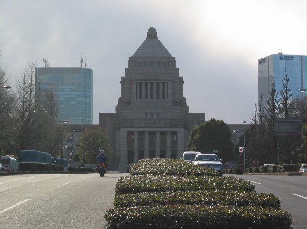 國會議事堂正門外