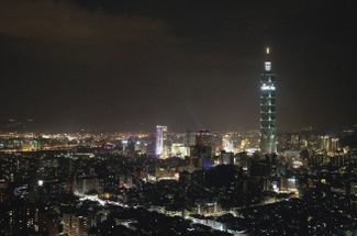 ●台北市的夜晚猶如不夜城，光害嚴重，看不見天上的星星。 本報資料照片／記者陳立凱攝影